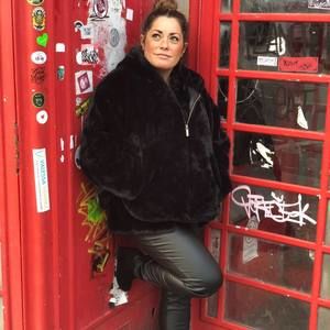 Meet your Posher, Constance